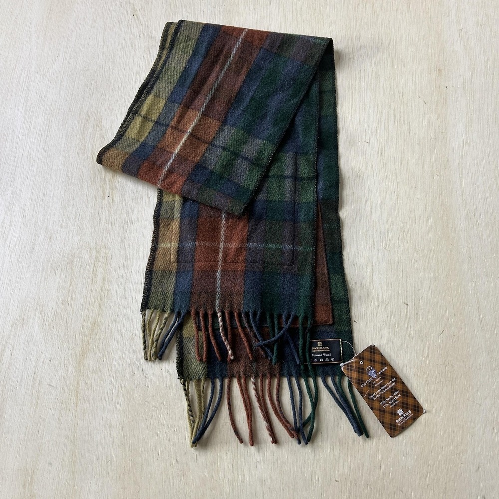 Patrick King Woollen Company Scarf Womens One Size Plaid Merino Wool Pocket